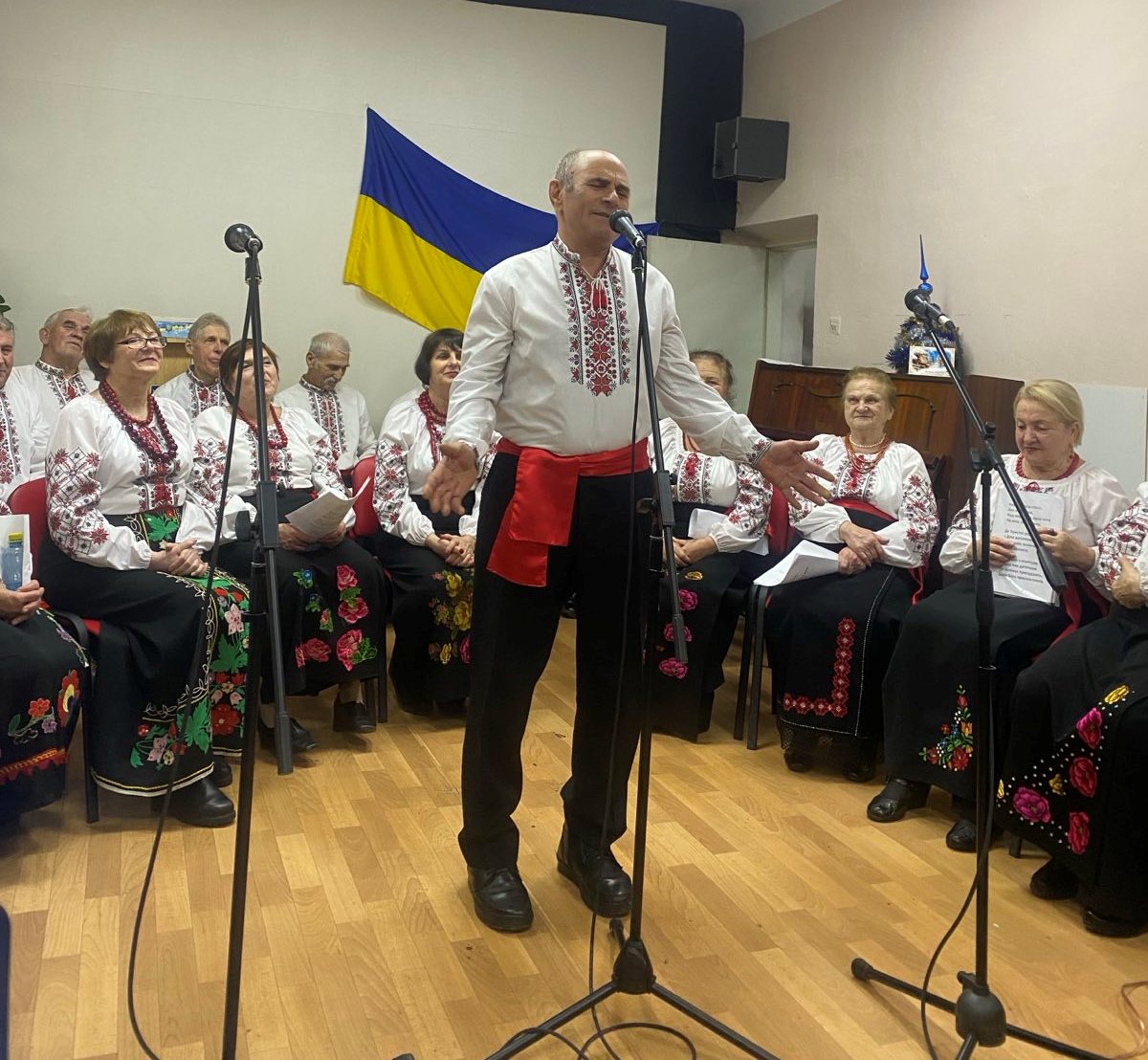 Нова концертна програма народного аматорського ансамблю музики і пісні «Ретро»