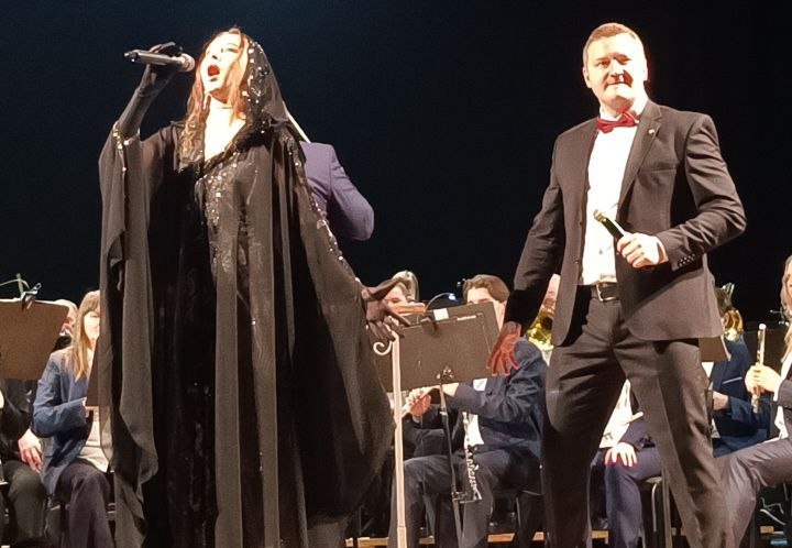 «Популярні хіти українських та зарубіжних композиторів».