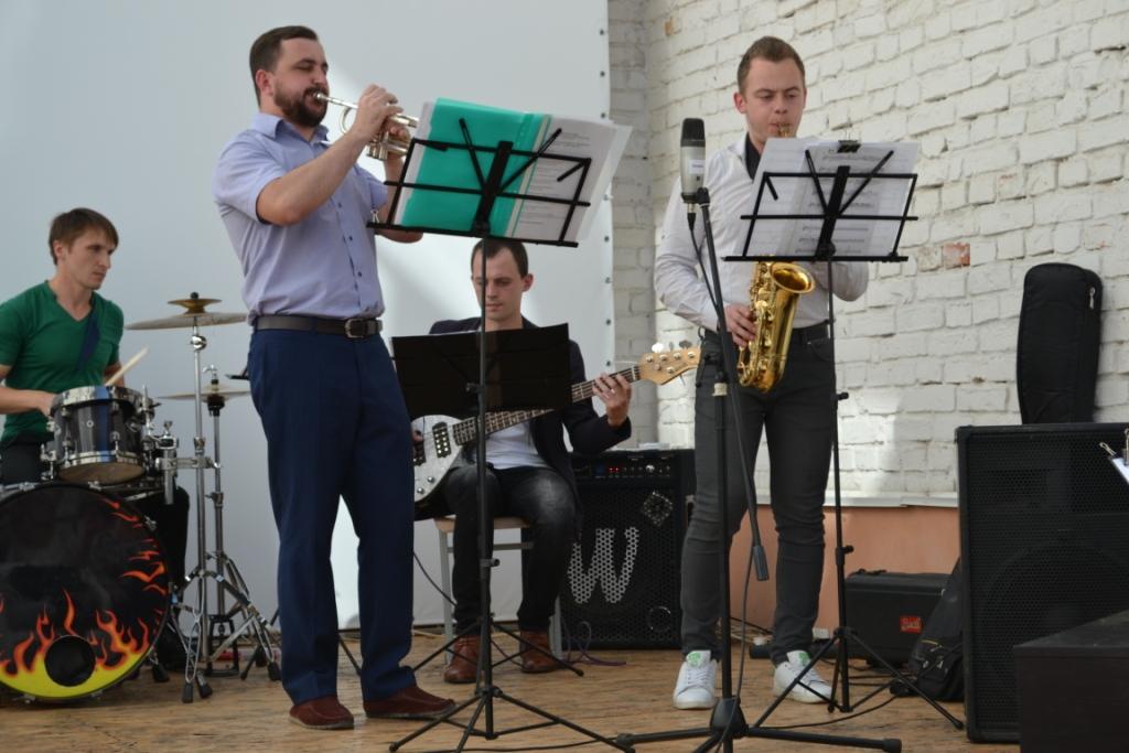 Концерти у Мистецькому дворику