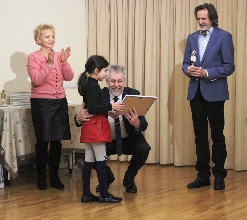 Нагородження переможців і учасників конкурсу дитячого малюнку «Ми - діти Космосу»