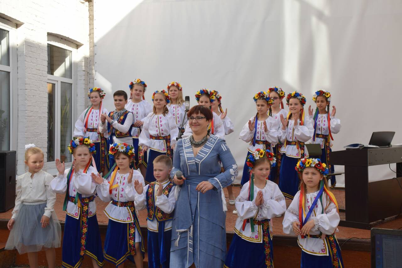 «Веселі нотки» у мистецькому дворику