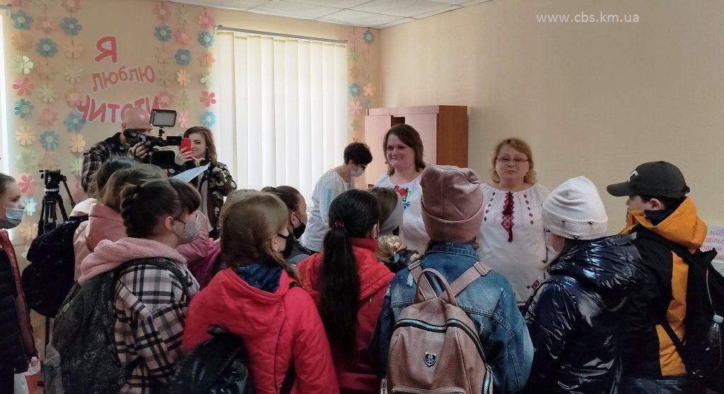 Мобільний бібліотечний пункт відкрили у мікрорайоні Ружична