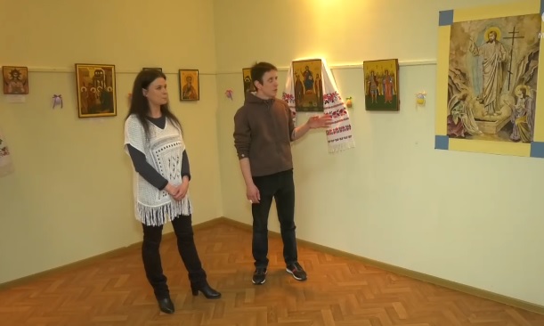 У школі іконопису «Нікош» розгорнули великодню виставку ікон