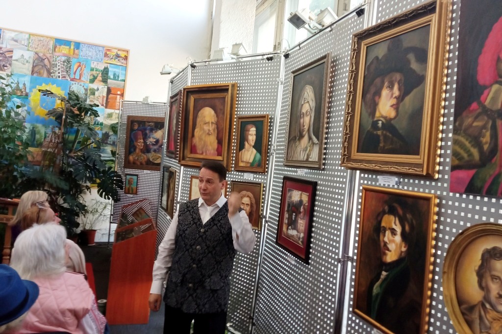 Музей історії міста Хмельницького запрошує на виставку портретного живопису «Образи та постаті»