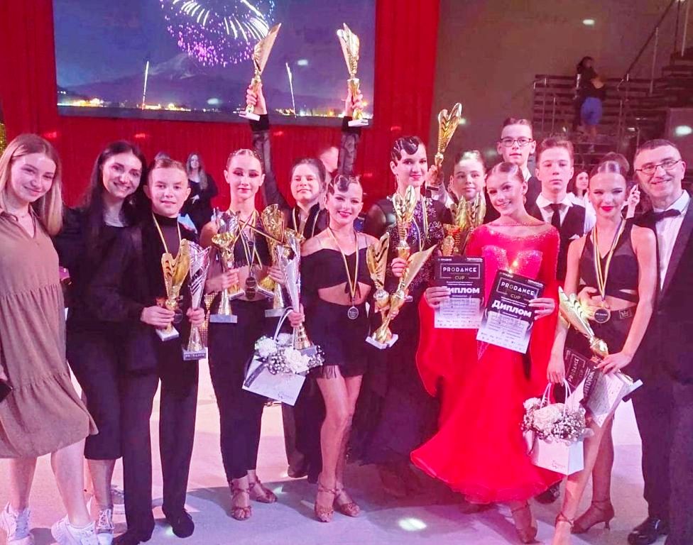 Ансамбль бального танцю «Успіх» отримав головний кубок Всеукраїнського фестивалю «PRODANCE CUP -2023»